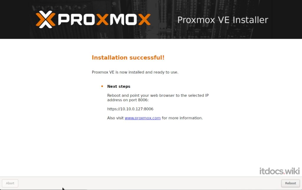 Bild des erfolgreichen Installationsbildschirms von Proxmox VE mit der Nachricht 'Installation successful!' und Anweisungen für den nächsten Schritt.